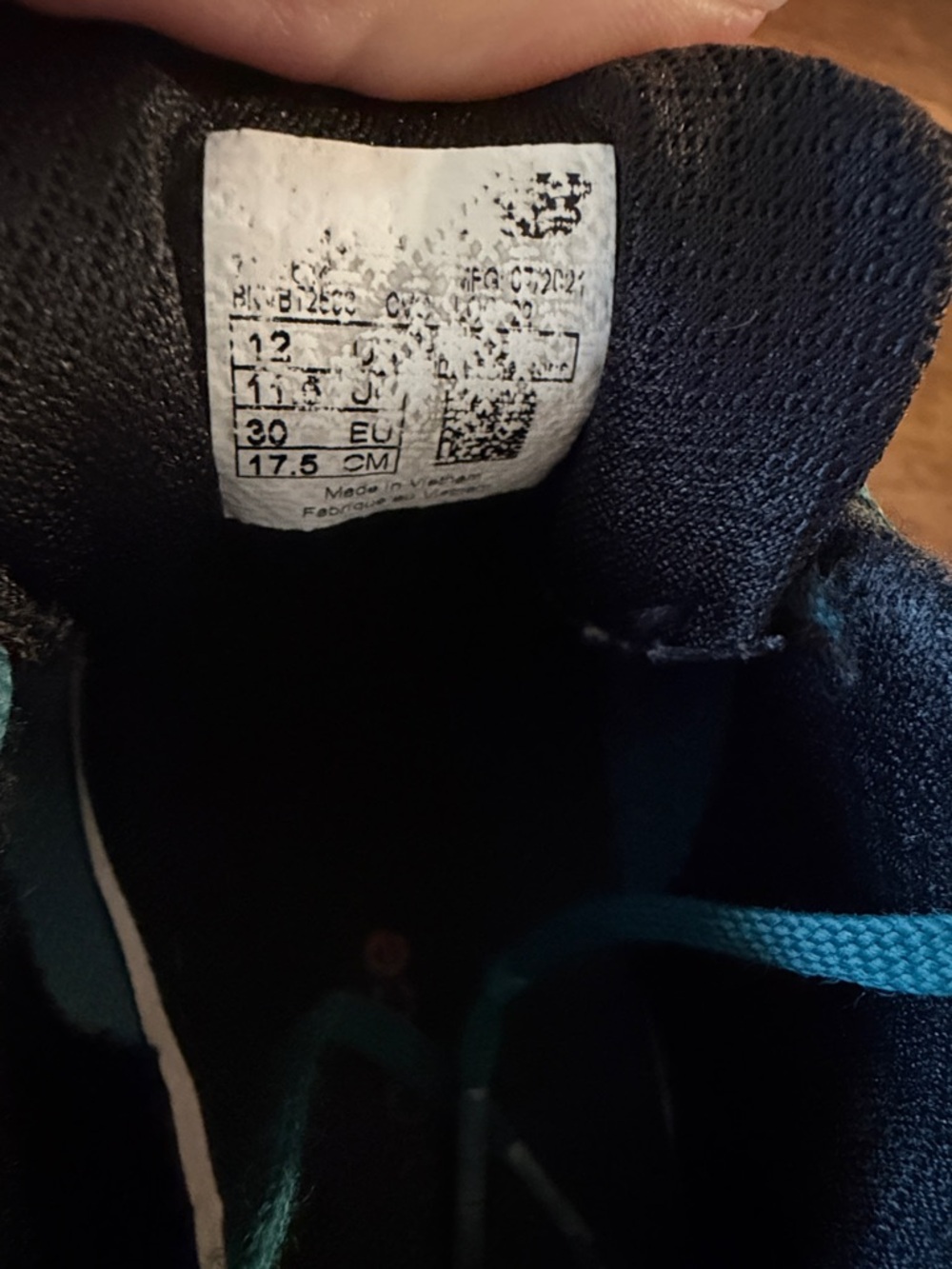 Boys New Balance Shoes-teal & orange size 12 - Picture 2 of 5